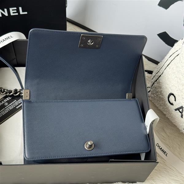 2026127214239667 700